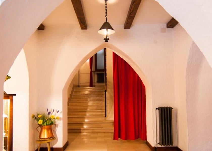 Abruzzo Scanno Interior Entrance