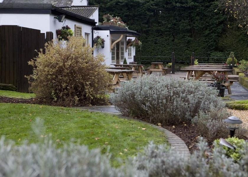 England Shrewsbury Exterior Detail