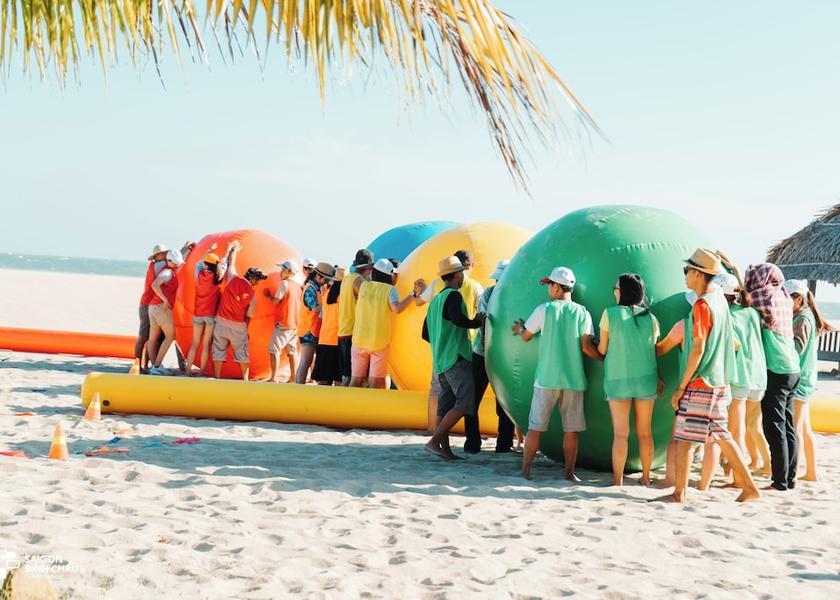 Outdoor banquet area