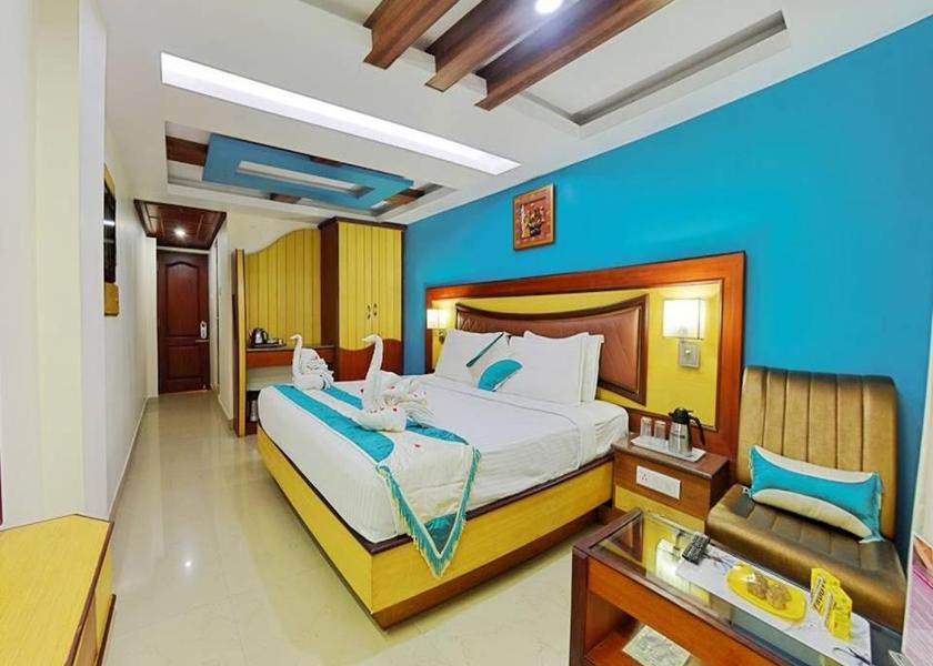 Tamil Nadu Ooty Royal Honey Suite