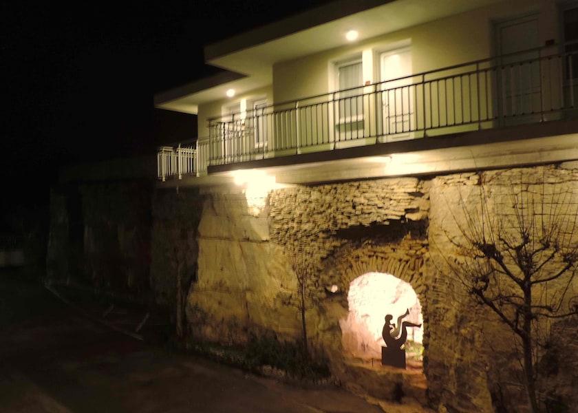 Bourgogne-Franche-Comte Meursault Facade