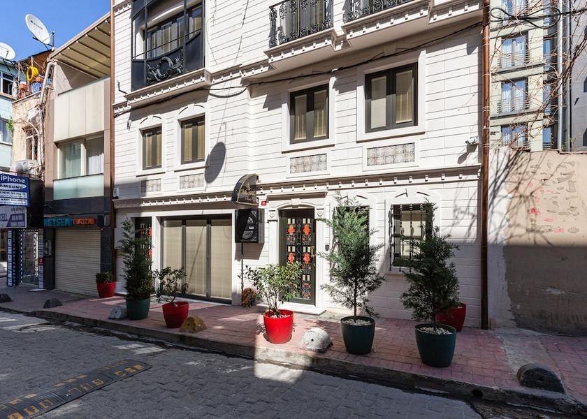  Istanbul Facade