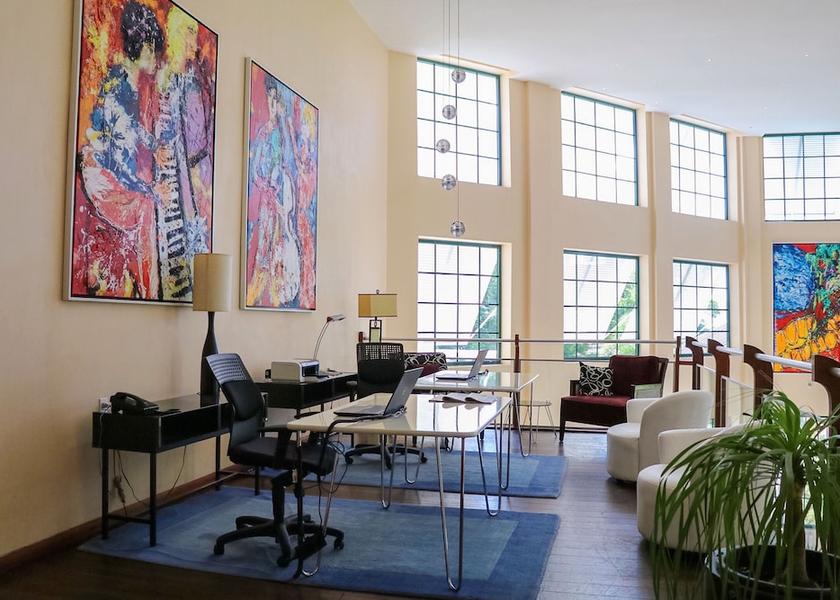  Paramaribo Business center