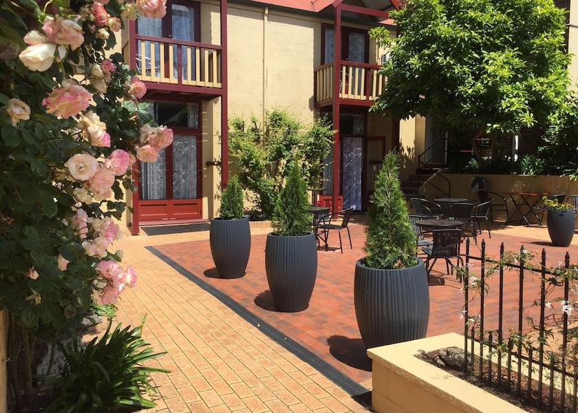 Tasmania Launceston Courtyard