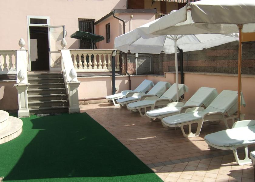 Tuscany Montecatini Terme Sundeck