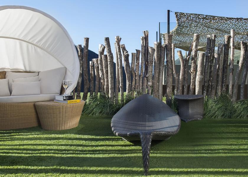 Encamp Grau Roig Sundeck
