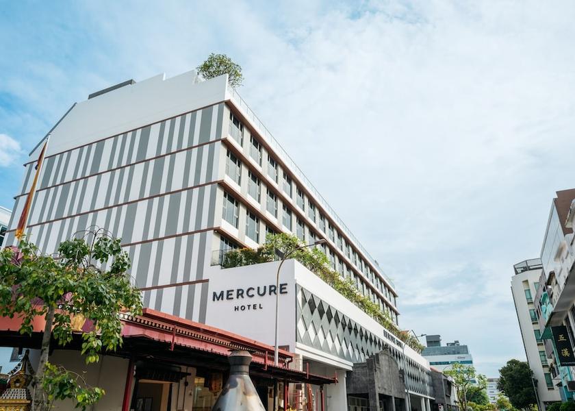  Singapore Exterior Detail