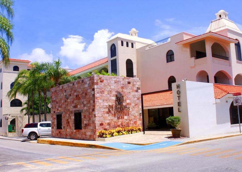 Quintana Roo Playa del Carmen Front of property