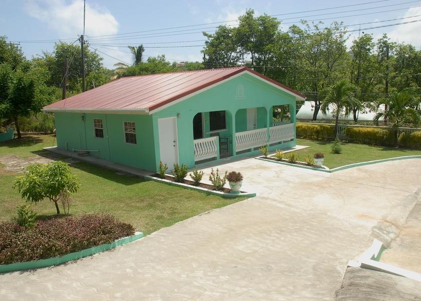  Cap Estate Exterior Detail