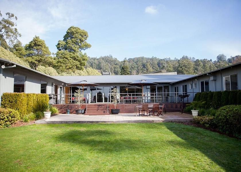 Victoria Melbourne Front of property