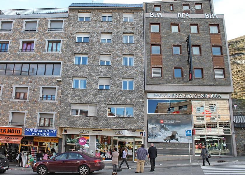 Occitanie Pas de la Casa Facade