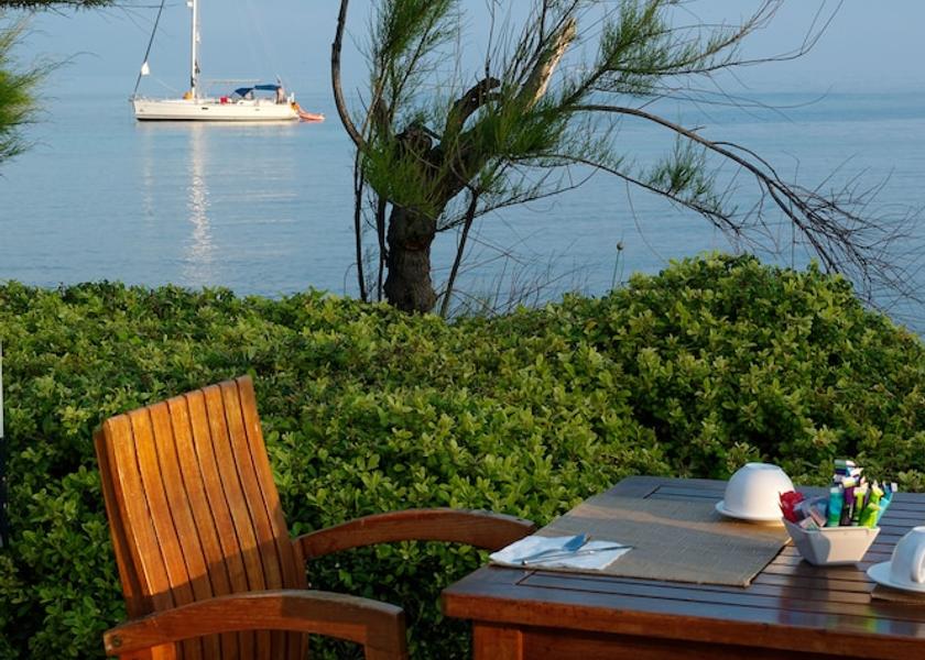 Corsica L'Île-Rousse Restaurant