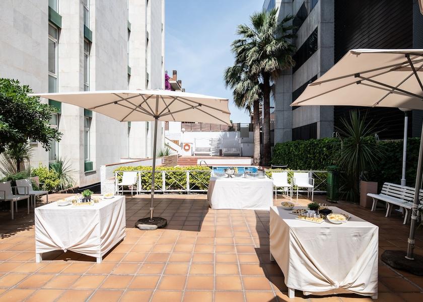 Catalonia Sant Andreu de la Barca Terrace/patio