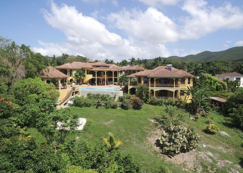 Saint James Montego Bay Exterior Detail