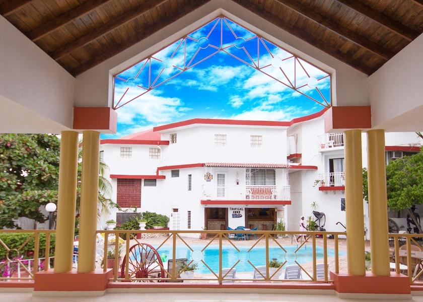  Port-au-Prince Facade