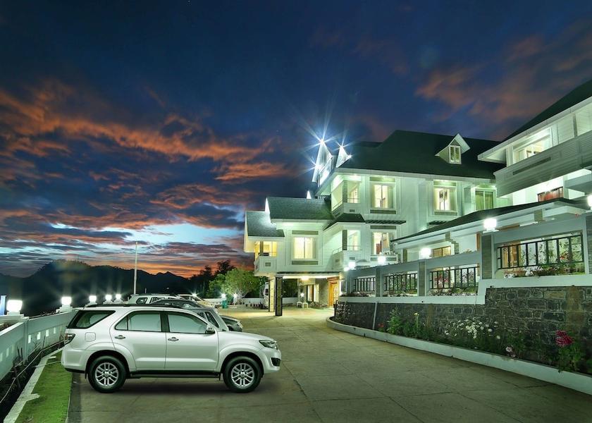 Kerala Munnar Front of property - evening/night