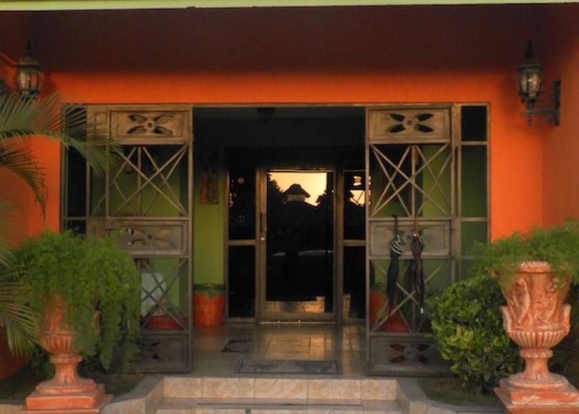  Port-au-Prince Exterior Detail