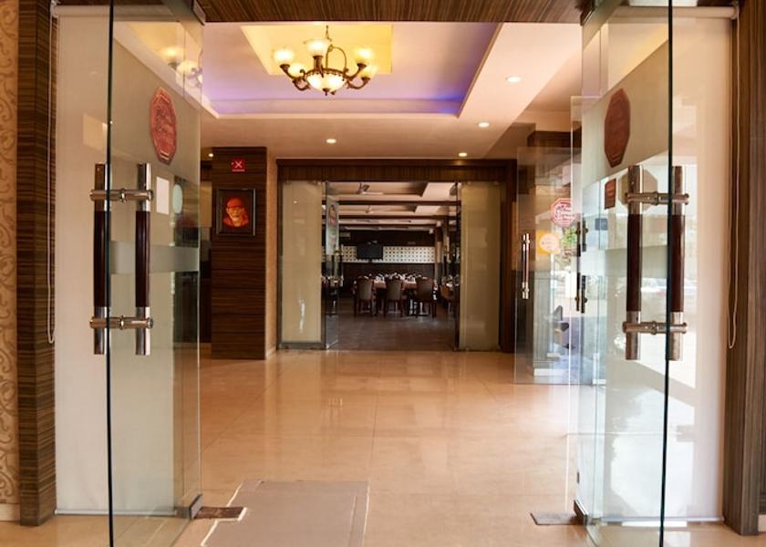 Maharashtra Shirdi Interior entrance