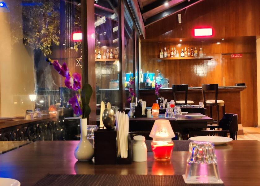 Maharashtra Mahabaleshwar Bar (on property)