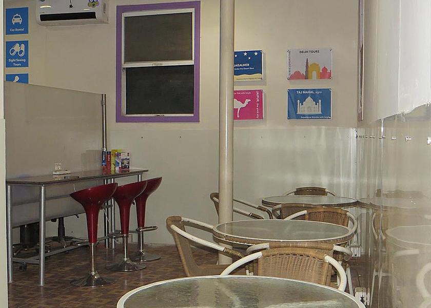 Delhi Delhi Food & Dining
