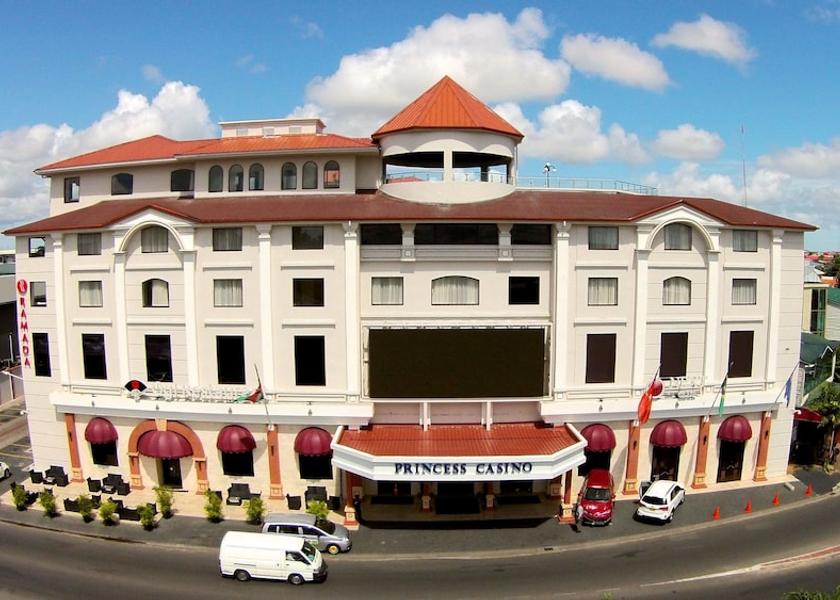  Paramaribo Facade