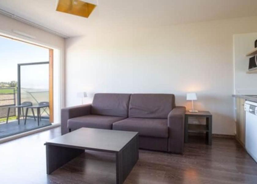 Brittany Roz-sur-Couesnon Living Area