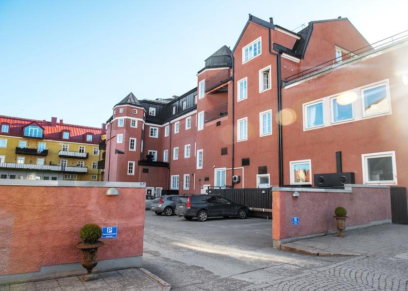 Södermanland County Strängnäs Parking