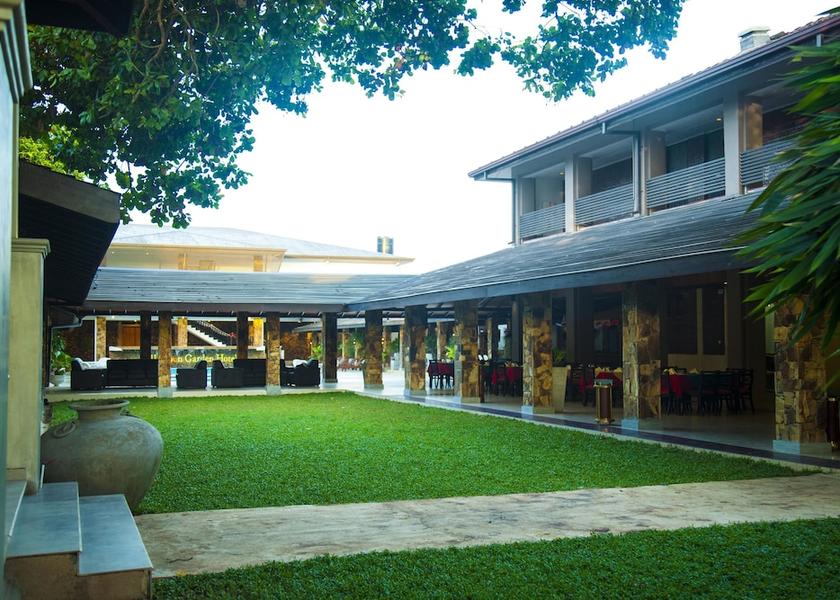 Western Province Seeduwa - Katunayake Courtyard
