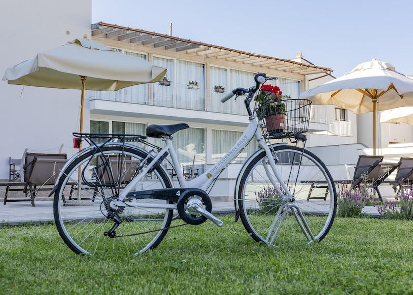 Tuscany Pelago Exterior Detail