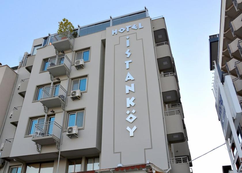 Aydin Kuşadası Front of property