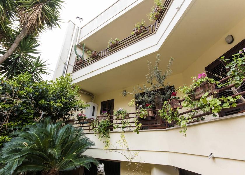 Puglia Lecce Front of property