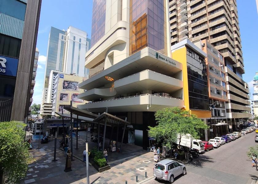Pichincha Guayaquil Exterior Detail