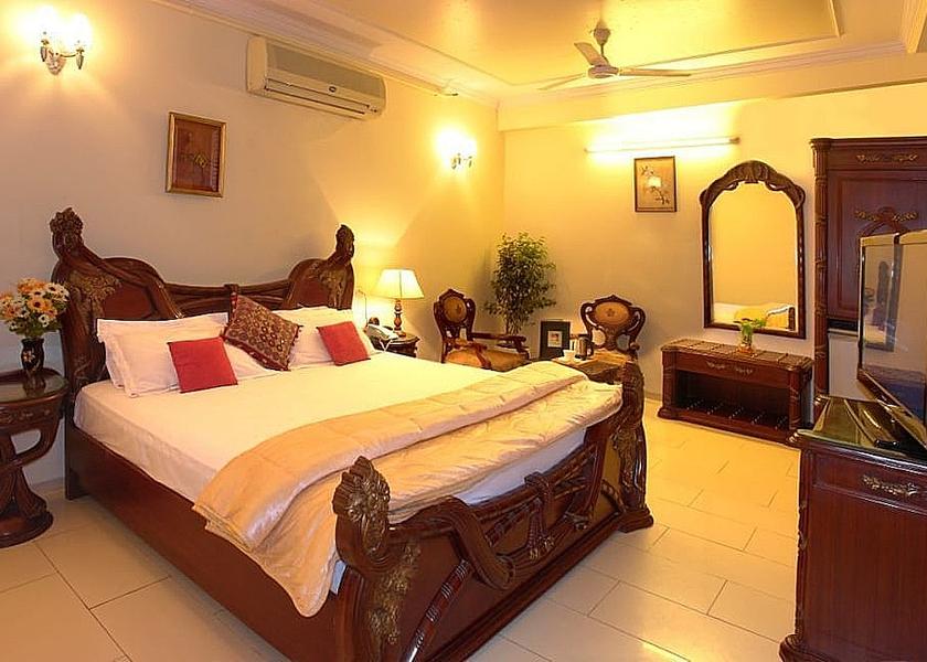 Delhi Delhi Room