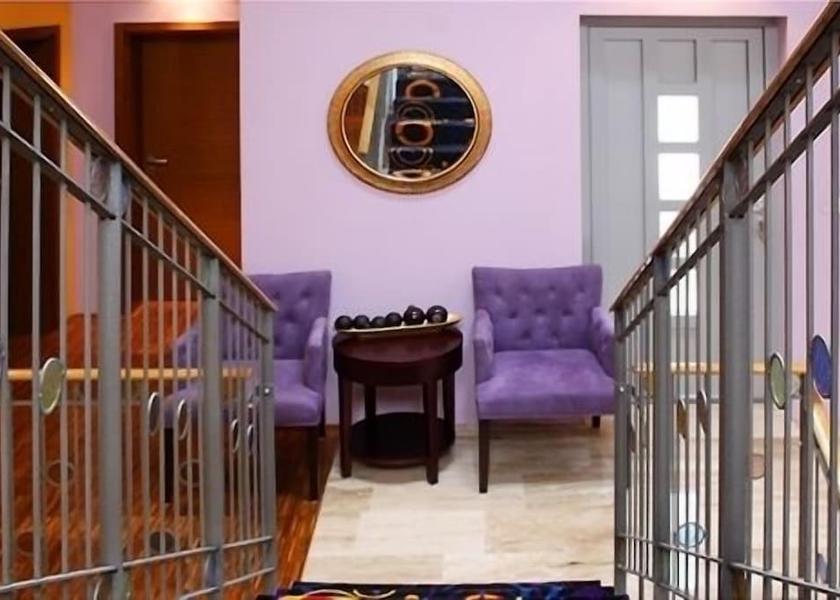 Maribor Interior Entrance