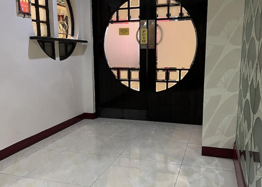  Quezon City Interior entrance