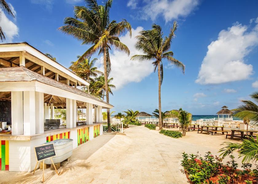 Saint James Montego Bay Outdoor dining