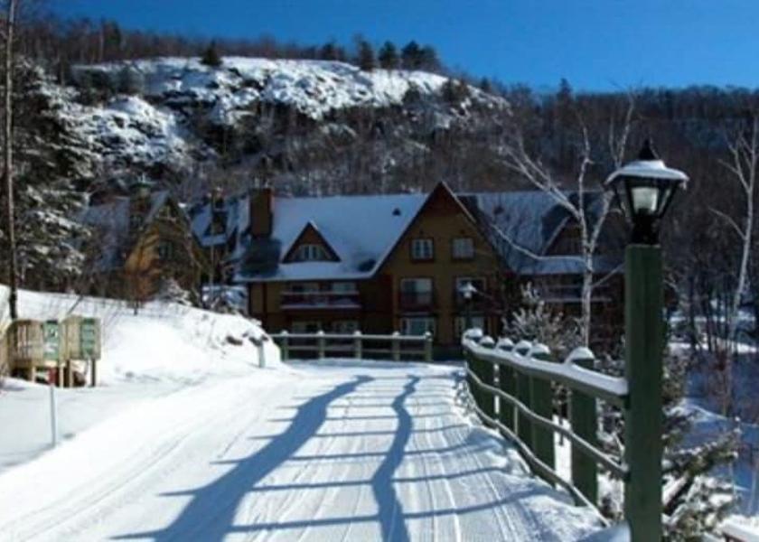 Quebec Mont-Tremblant Skiing