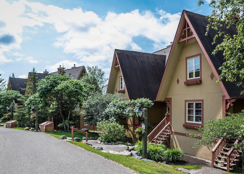 Quebec Mont-Tremblant Property Grounds