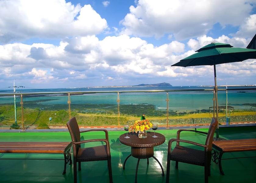 Jeju Seogwipo Terrace/patio