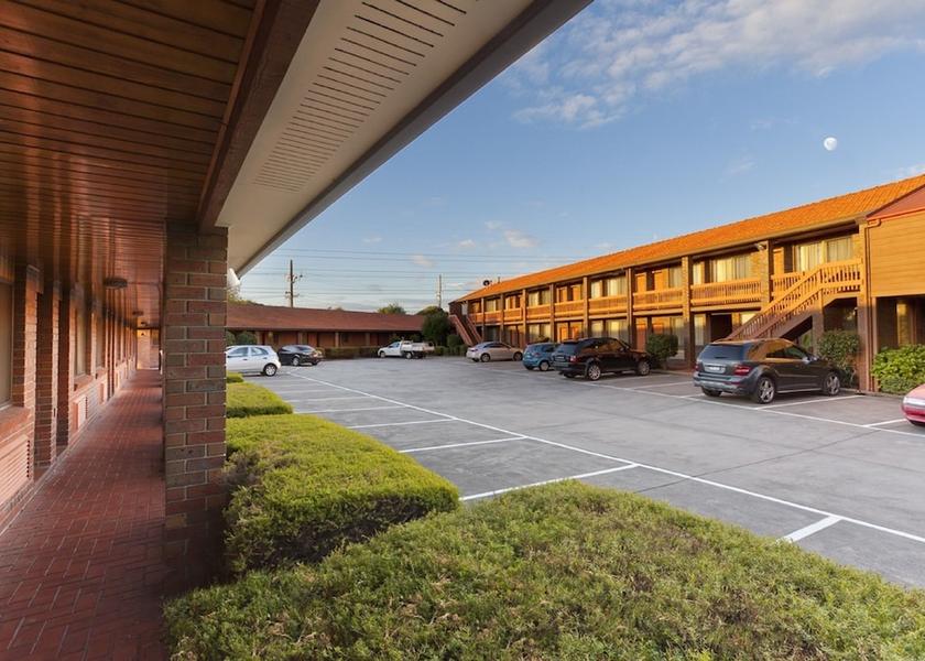 Victoria Melbourne Exterior Detail