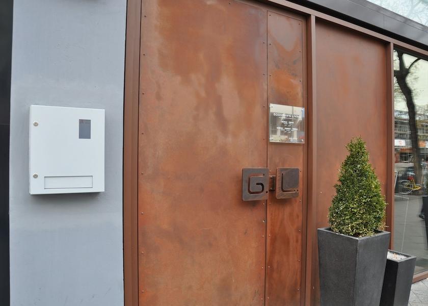  Berlin Front of property
