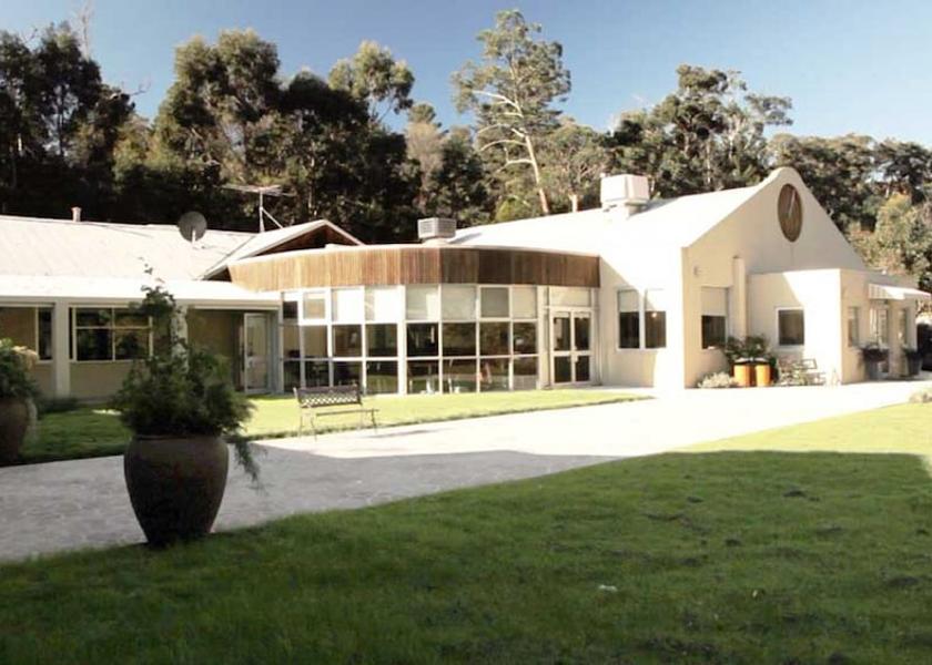 Victoria Mooroolbark Property Grounds