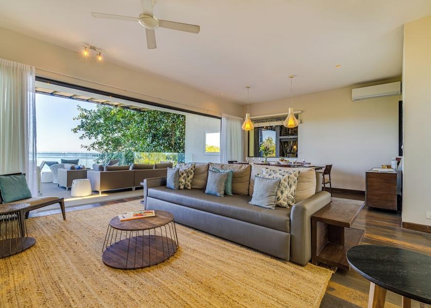Rivière Noire Black River Living area