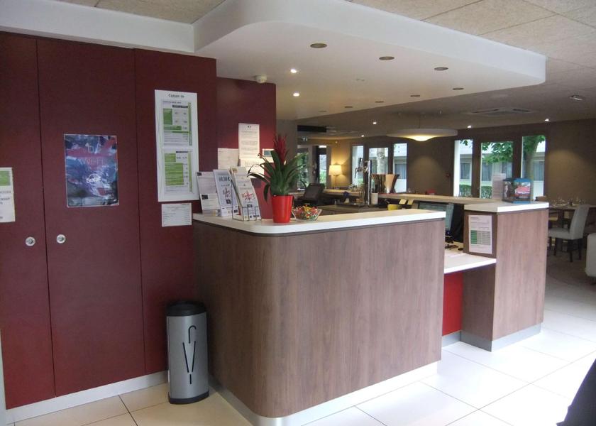 Grand Est Reims lobby