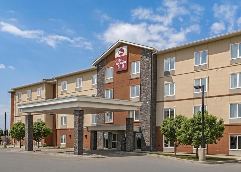 Manitoba Headingley Exterior Detail