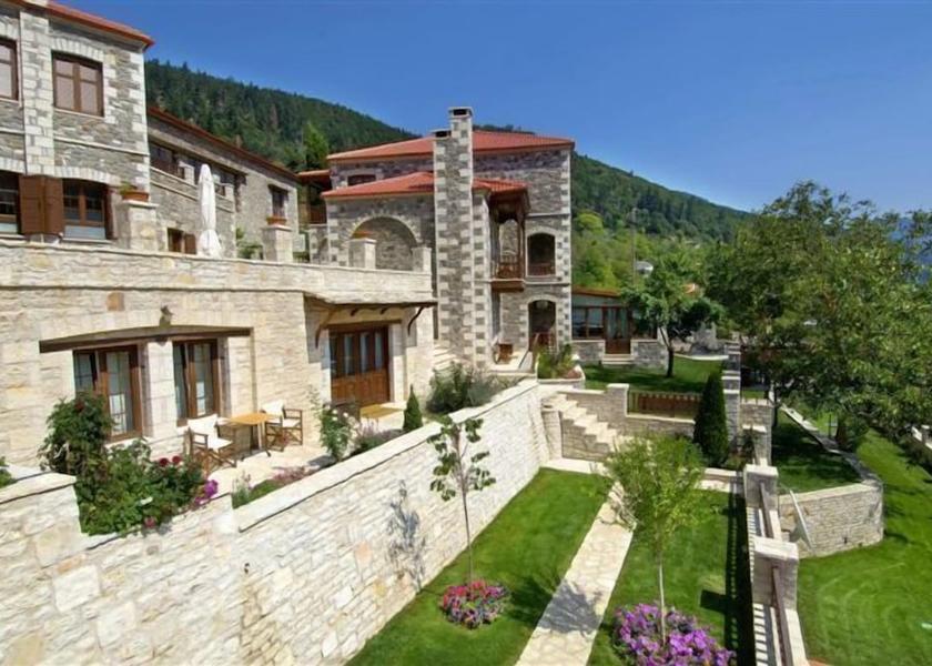 Central Greece Karpenisi Property grounds