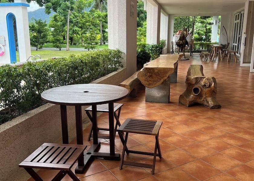 Taitung County Chishang Porch