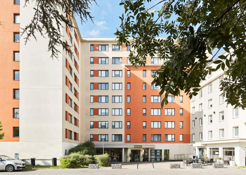 Ile-de-France Velizy-Villacoublay Exterior Detail