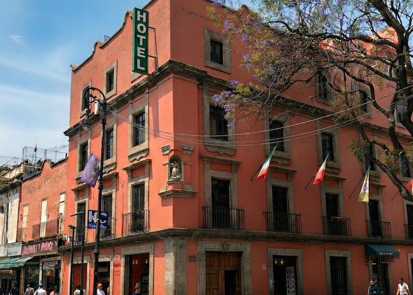  Mexico City Front of property