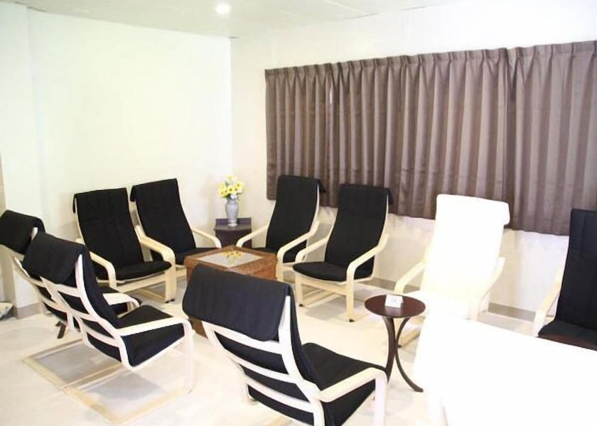  Koror Lobby